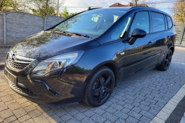 Zadbana 7 osobowa Po opłatach Polecam.