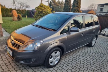 1.6I LPG 7-osób Zadbane Polecam.